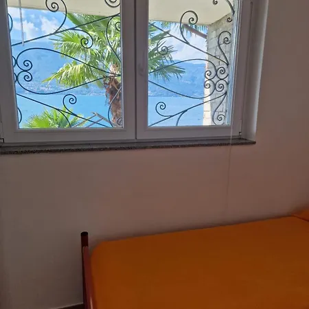La Fenice Sulle Rive Del Lago Maggiore * Porto Valtravaglia